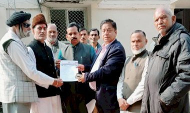व्यापार मण्डल चौहान गुट: आयकर विभाग द्वारा व्यापारियों का शोषण बर्दाश्त नहीं किया जाएगा: जीसी सिंह चौहान  | जिलाधिकारी को सौंपा ज्ञापन, कहा जल्द से जल्द निस्तारण नहीं हुआ तो व्यापारी सड़कों पर उतरेंगे