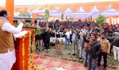 उपमुख्यमंत्री केशव प्रसाद मौर्या पहुंचे शिवगढ़, विकास कार्यो का किया निरीक्षण, अधिकारियों को दिये सख्त निर्देश