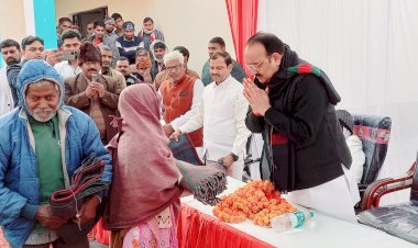 रायबरेली: निर्माणाधीन मिनी स्टेडियम का शिलान्यास व निर्मित मार्ग का राज्यमंत्री दिनेश सिंह ने किया लोकार्पण | राज्यमंत्री ने उपस्थित सेंकड़ों की संख्या में जनसभा को संबोधित करते हुए कहा...