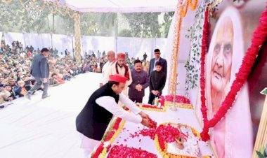 पूर्व सीएम अखिलेश यादव पहुंचे रायबरेली, सपा विधायक डाo मनोज कुमार पाण्डेय की माता जी को दी श्रद्धांजलि, भाजपा पर साधा निशाना