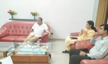 उद्यान मंत्री दिनेश प्रताप सिंह ने रायबरेली महोत्सव के संबंध में किया बैठक