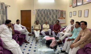 आज रायबरेली में गृहमंत्री अमित शाह की जनसभा, प्रभात साहू के प्रतिष्ठान पर भाजपा नेताओं की बैठक