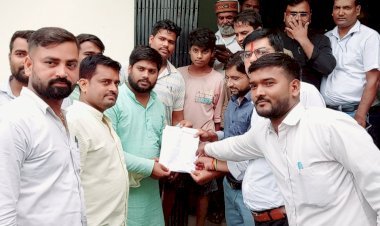 अघोषित विधुत कटौती को लेकर जमकर नारेबाजी कर सौंपा गया ज्ञापन, दी चेतावनी
