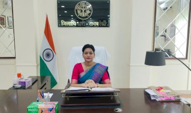 लापरवाही पर DM का एक्शन: डीपीआरओ (DPRO) सहित 12 अधिकारियों पर हो गई कार्यवाही