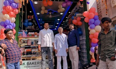 अमूल आइसक्रीम पार्लर (एमके MK बेकर्स एंड रिफ्रेशमेंट जोन) का उद्घाटन किया गया