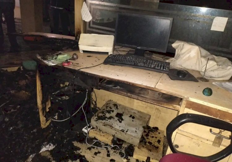 बैंक में शॉर्ट सर्किट से लगी आग, लाखों का हुआ नुकसान