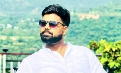 फैमली फैशन शॉप (सम्पूर्ण फैमली परिधान) फैंसी एवं वैवाहिक साड़ियां लहंगे व रेडीमेड गारमेन्ट्स की ओर से होली की हार्दिक शुभकामनाएं | प्रोo अभिषेक मौर्य, तहसील के सामने, महराजगंज (जनपद रायबरेली)