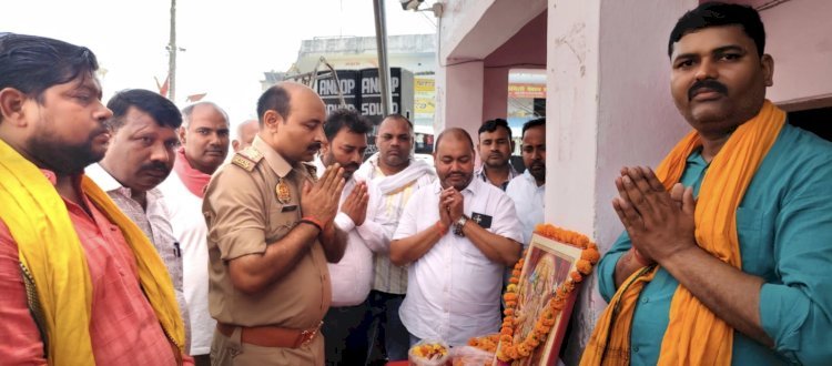 बड़े मंगल पर उमड़ा आस्था का सैलाब, विशाल भंडारे में हजारों श्रद्धालुओं ने ग्रहण किया प्रसाद